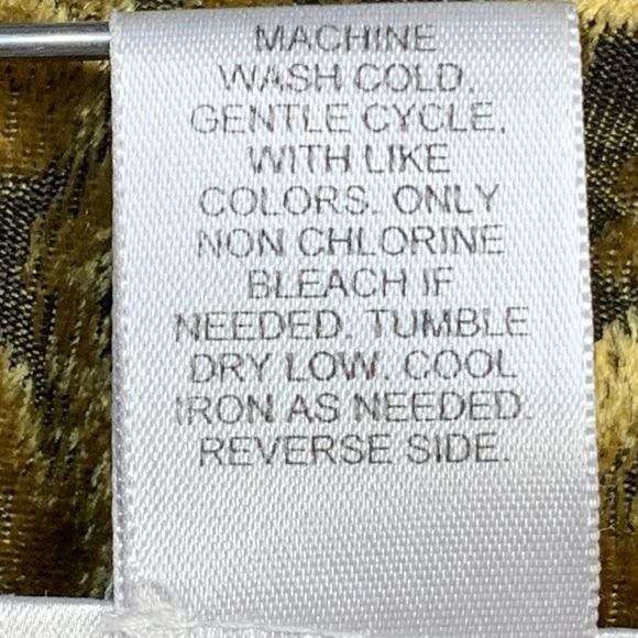 Diane Von‎ Furstenberg~Women's Velvet Scroll Long Sleeve Button Up Blouse~Sz 3X - Picture 12 of 12